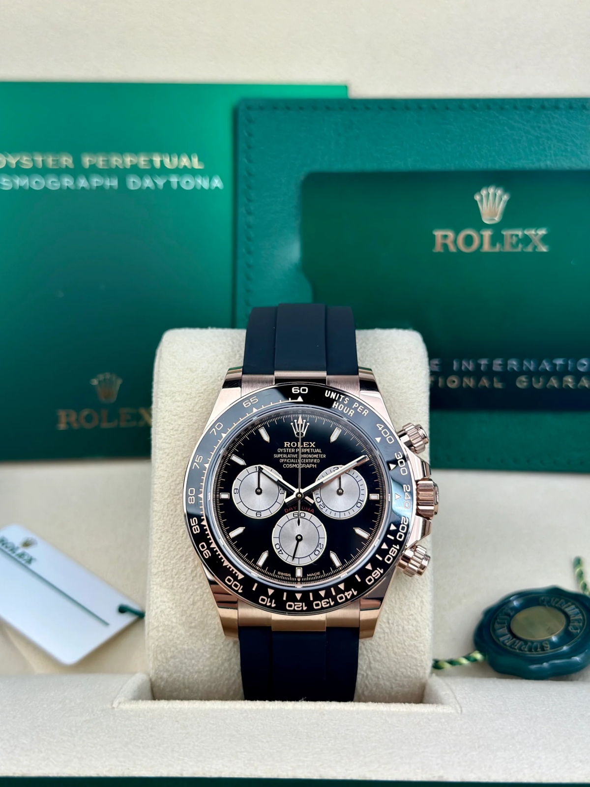 ROLEX COSMOGRAPH DAYTONA 126515LN BLACK UNWORN