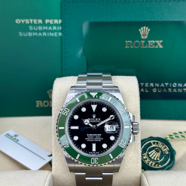 Rolex SUBMARINER DATE 126610LV MK2 BEZEL UNWORN