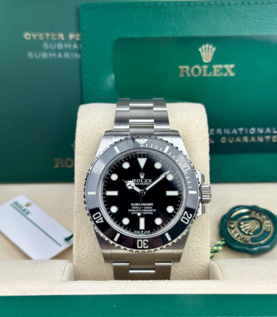 Rolex SUBMARINER 124060LN UNWORN